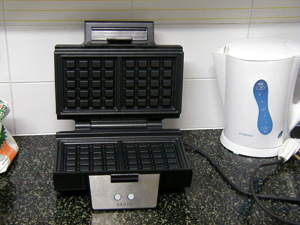 How Electric Kettles Can Help Waffles